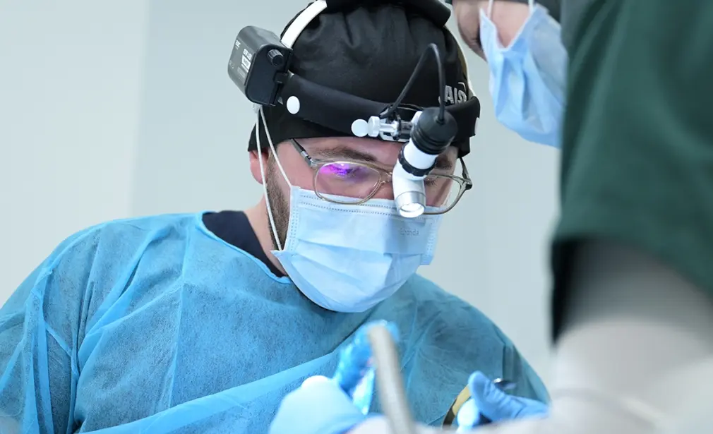 SOTA Dental offre chirurgia orale in Albania, a Tirana, con specialisti esperti, tecnologie avanzate e interventi sicuri secondo standard europei.